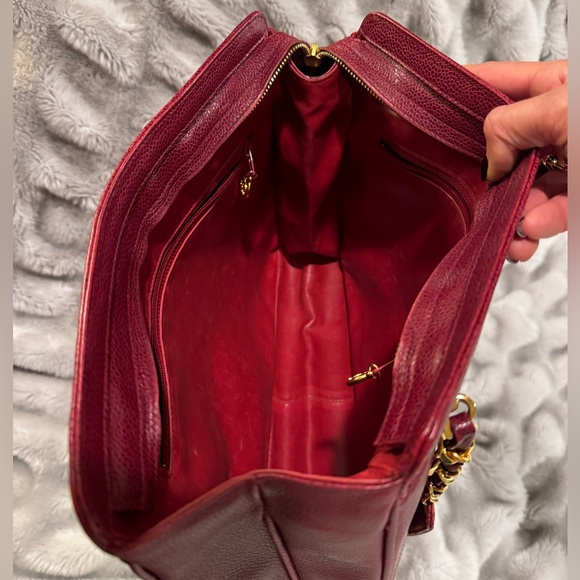 CHANEL 24k CC Caviar Bag - Picture 5 of 14